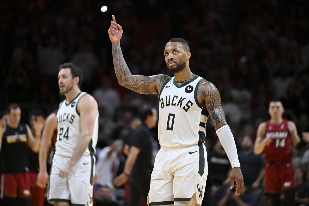 官方：安切洛蒂获得意大利足协金板凳奖特别奖